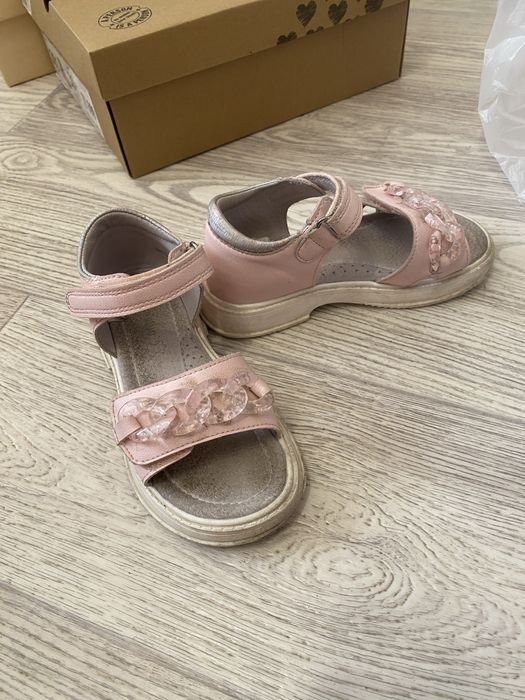 Сандали для девочки