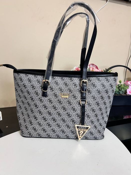 Genți dama diferite modele