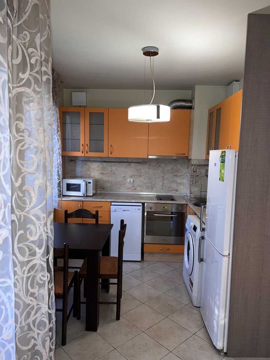 Дава се под наем Двустаен апартамент в София, Надежда 2 - 75 кв.м за 250 € - Снимка #1