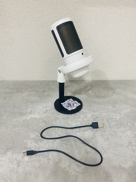 Микрофон в отличном состоянии.  4000 тг.