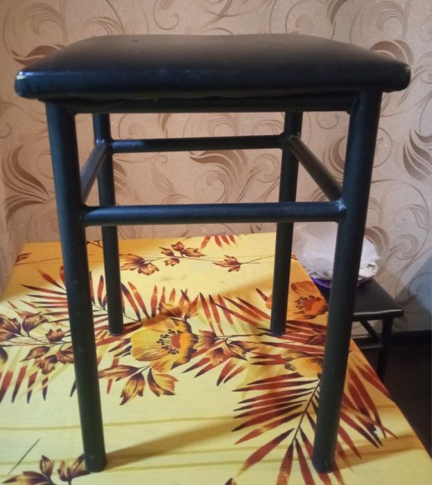 Продаются табуретки б.у.