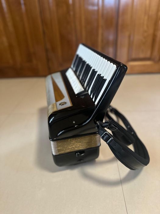 Acordeon Hohner 96basi