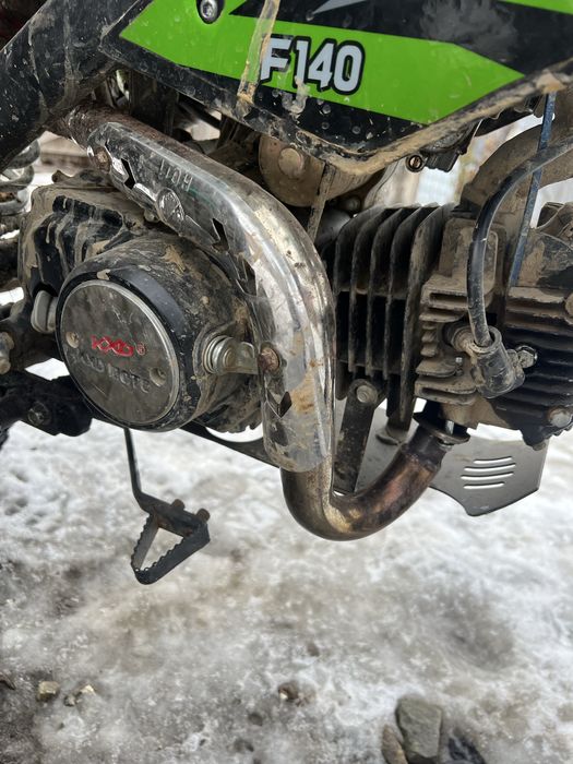 Vand kxd 140cc putin utilizat