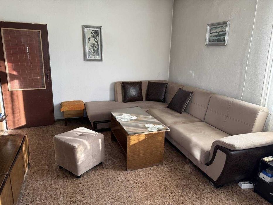 Тристаен апартамент кв. Център