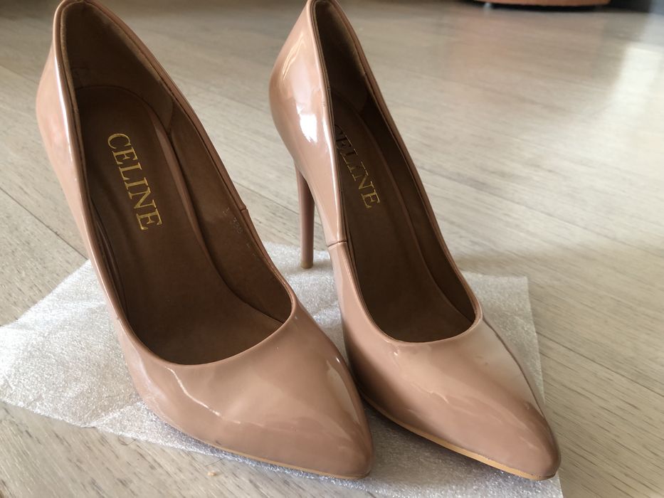 Туфли бежевые, новые!!!