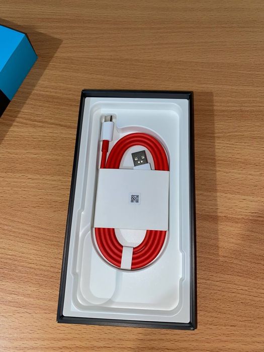 Oneplus nord 5 12/512