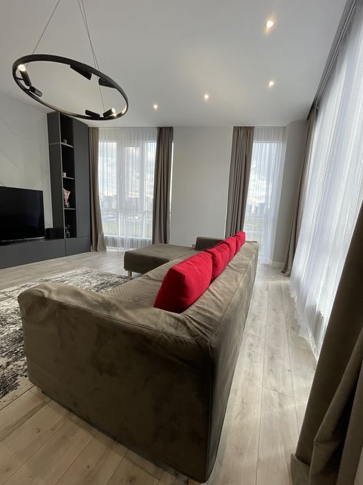 Диван для гостиной  с чехлом