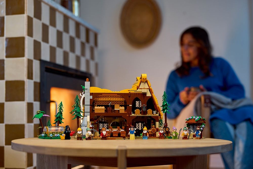 Lego 43242 Къщурката на Снежанка и седемте джуджета