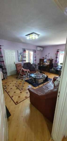 Продава се Къща в Пловдив, Център - 540 кв.м за 2019 €/кв.м - Снимка #3