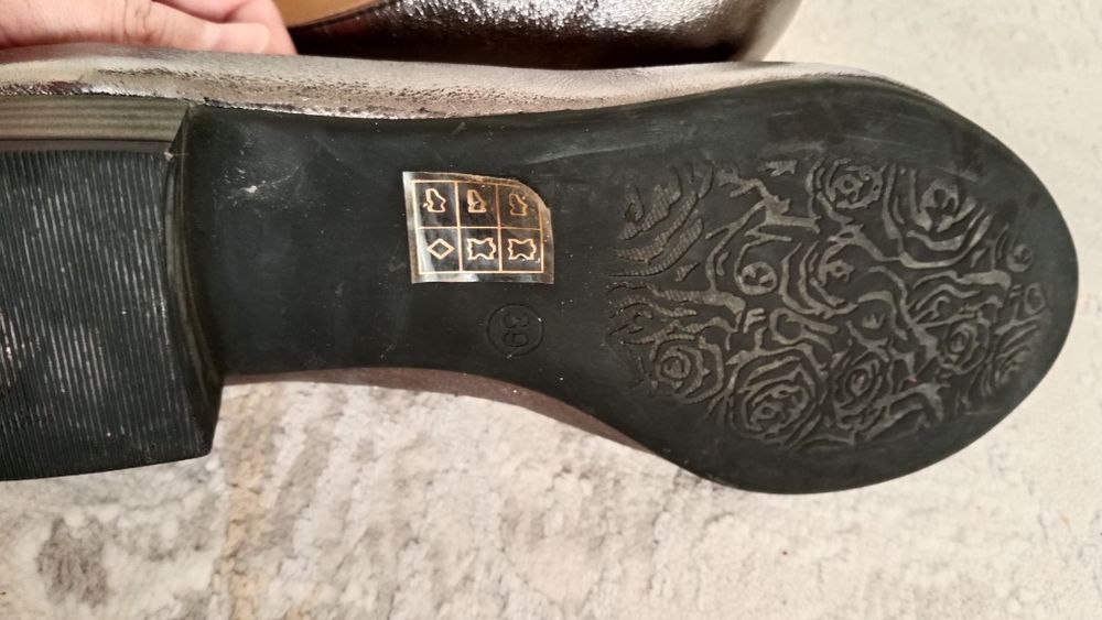 Удобный туфли  39 р