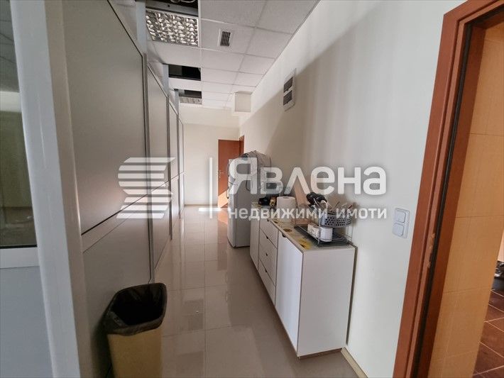 Продава се Офис в Велико Търново, Център - 77 кв.м за 975 €/кв.м - Снимка #2