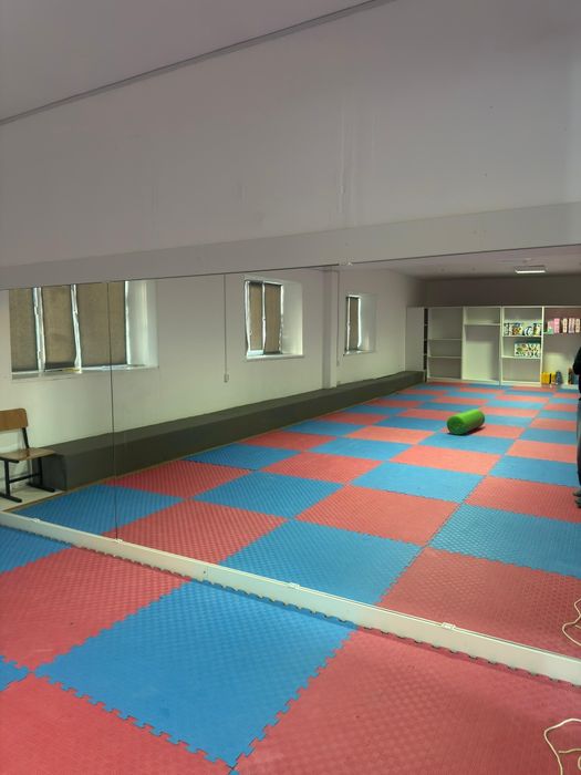 Зал для фитнеса танцы