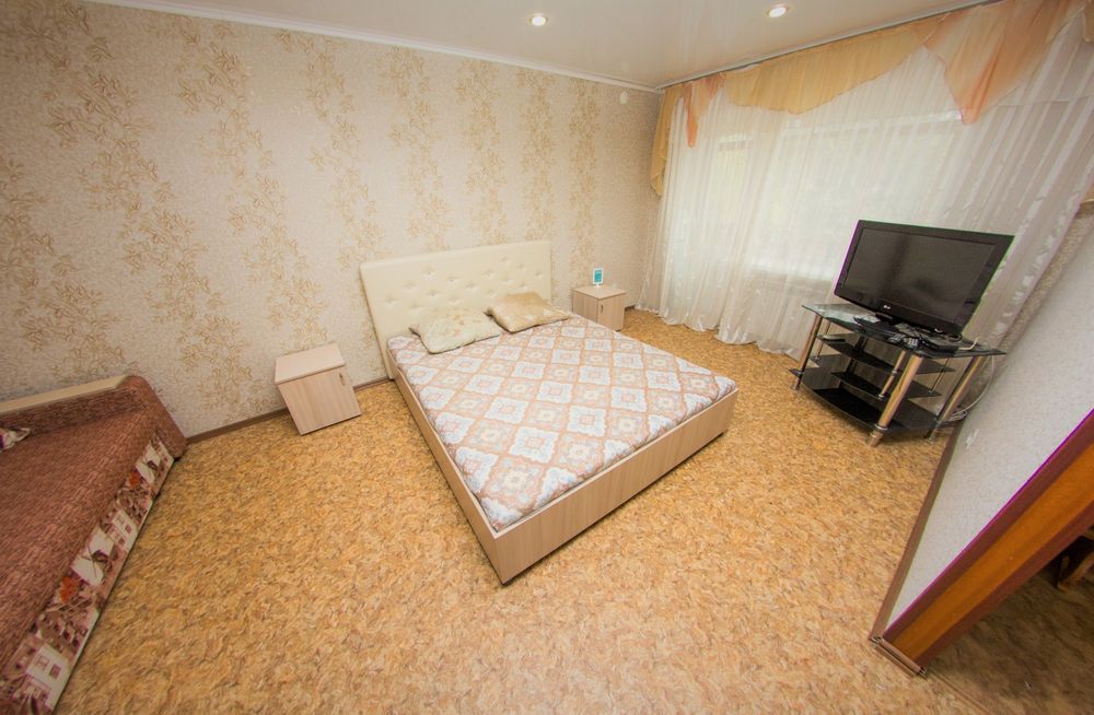 1 Ком. Помесячно. Мебелирована. Центр. Не риелтор