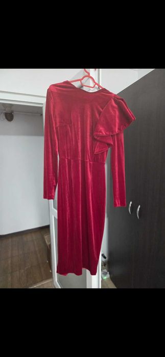 Rochie rosie catifea