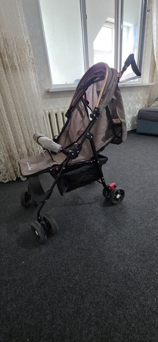 Коляска сотилади. Холати идеал.