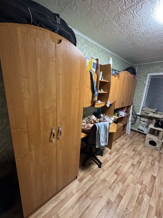 Стенка в команту(шкаф)