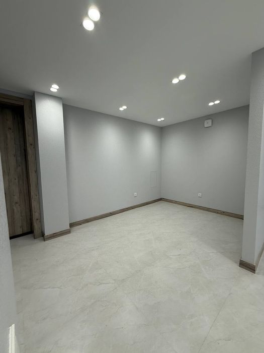 срочно сдаётся нежилое помещение офис 174м2 ул махтумкули Ашхабад парк