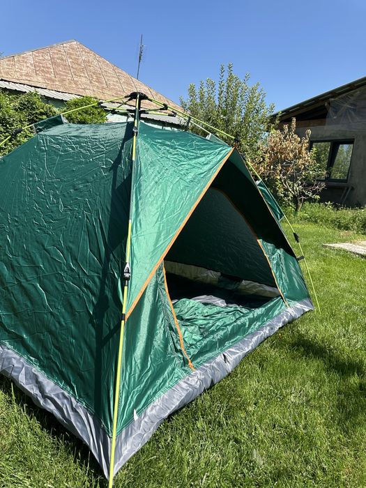 Палаткв трёх местная