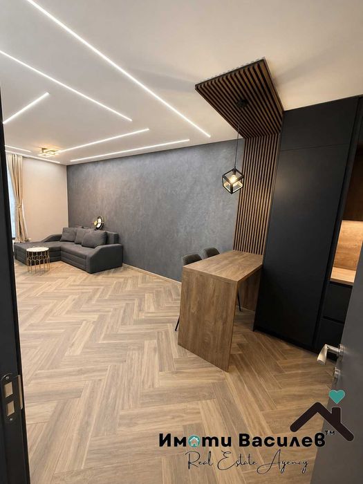 Продава се Двустаен апартамент в София, Център - 80 кв.м за 1403 €/кв.м - Снимка #1