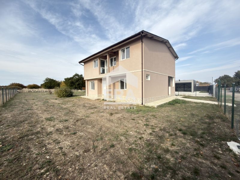 Продава се Къща в с. Доброглед, Област Варна - 160 кв.м за 1157 €/кв.м - Снимка #1