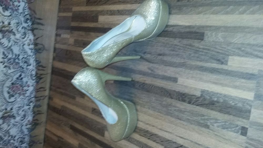 Туфли лабутены.платформа очень удобная,