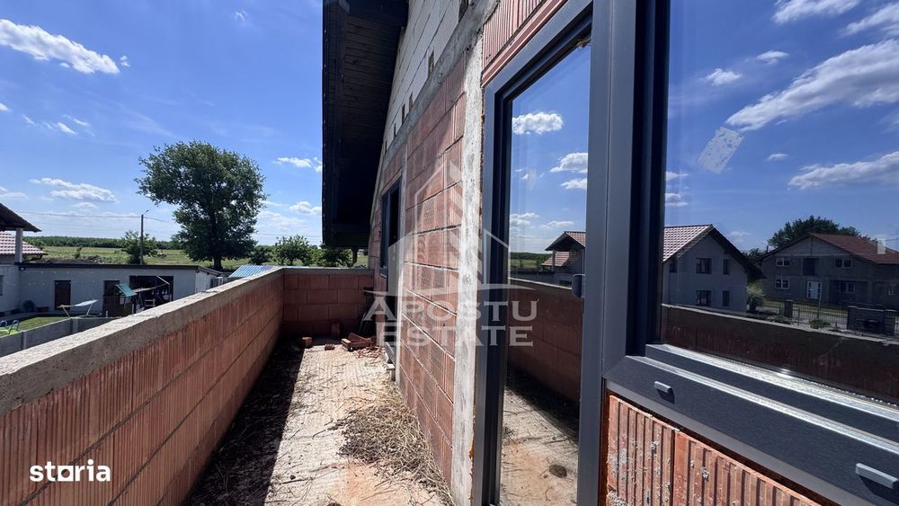 Casa la rosu P+M | Teren 513 mp , Cărpiniș