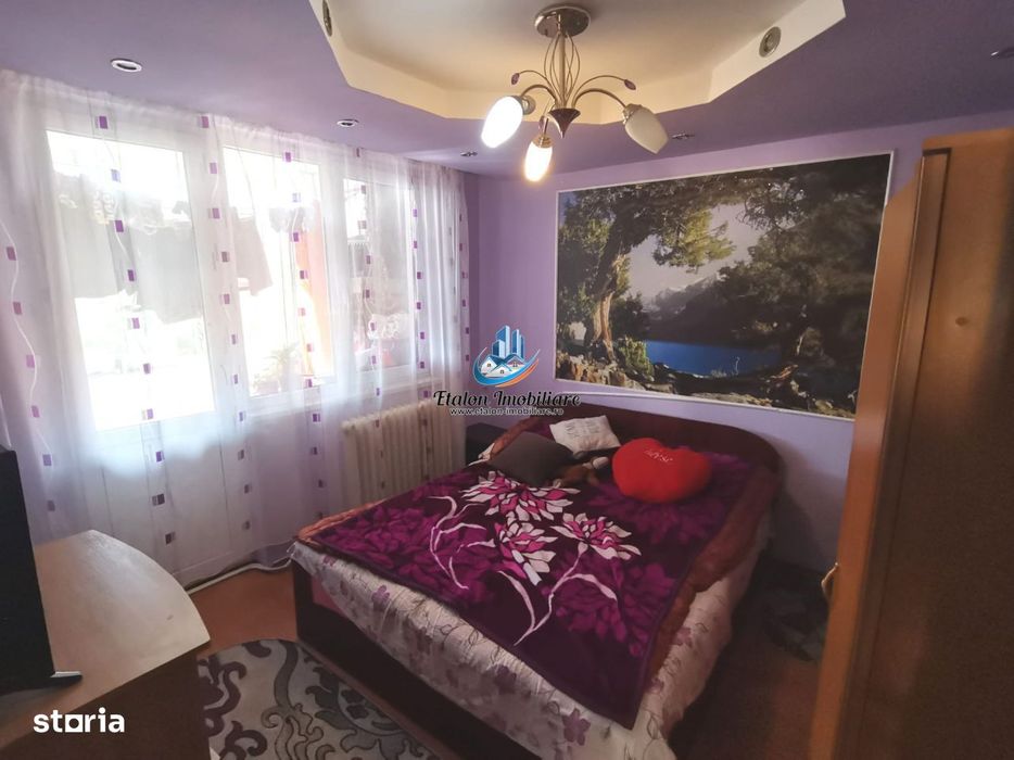 Apartament 3 camere semidecomandat, Piata Darmanesti, Piatra Neamt