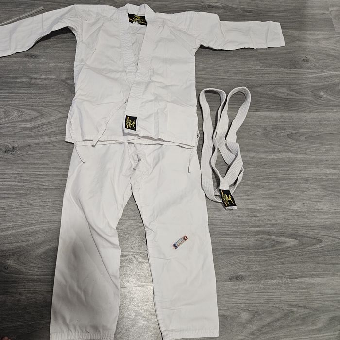 Костюм для тхэквондо, теквондо