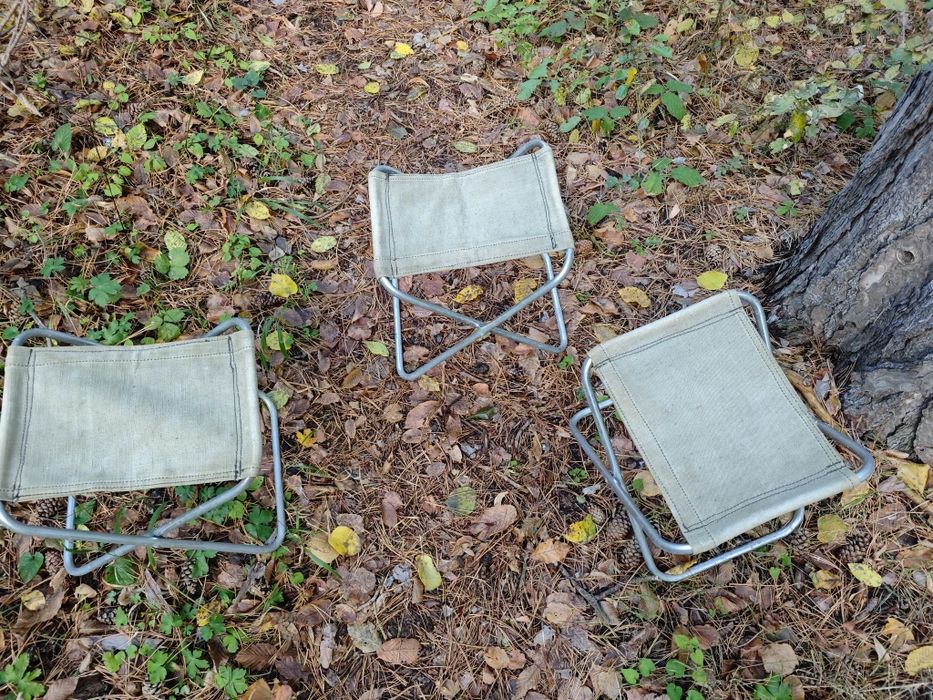 Продавам походно легло и два стола