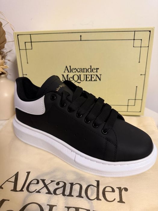 Adidasi Alexander McQueen Black&White