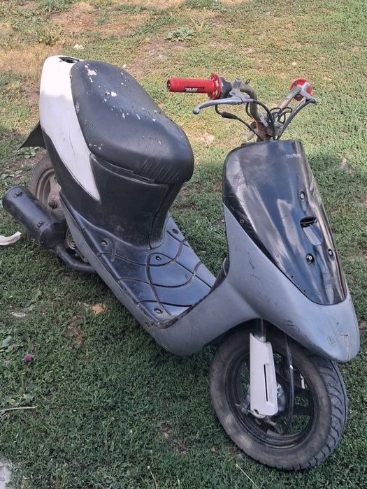 Продам скутер сузуки 2т