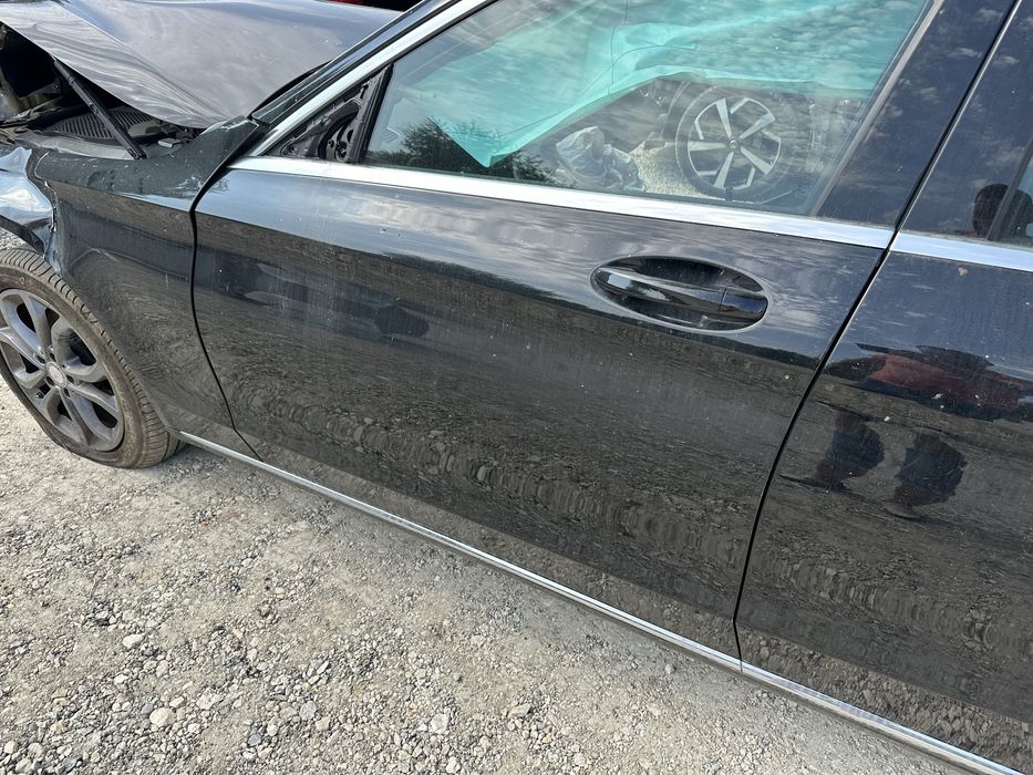 Врати леви за Мерцедес W205 c220 комби след 2015г.!