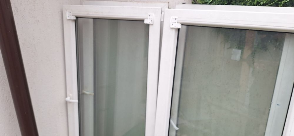 vand ferestre termopan   3m cu 1.4 m  1.3 cu 1.4 si 0.75 cu 1.4 m