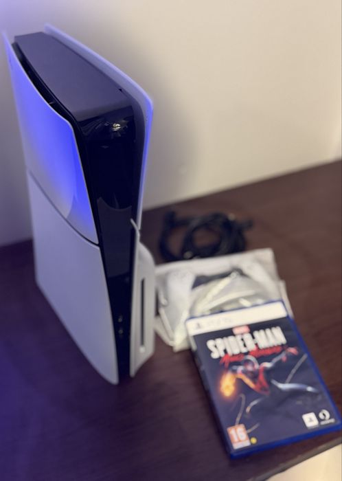 Play Station 5 varianta cu Disk 1 TB  plus Spider Man