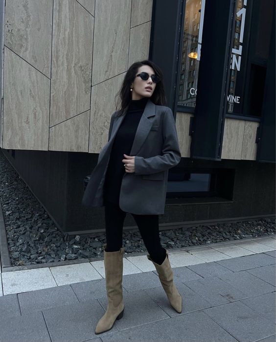 Продаю стильные казаки