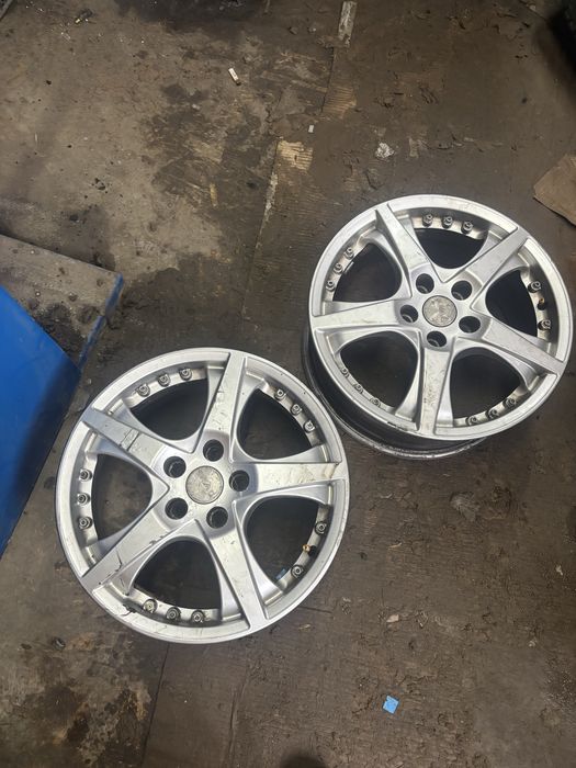 литые диски на 16  4 шт