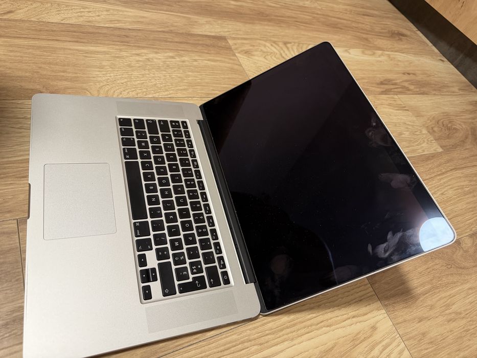 Apple mackbook pro