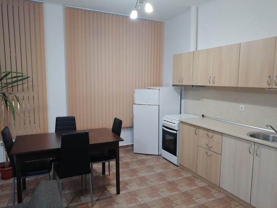 Дава се под наем Тристаен апартамент в София, Студентски град - 80 кв.м за 896.58 € - Снимка #2