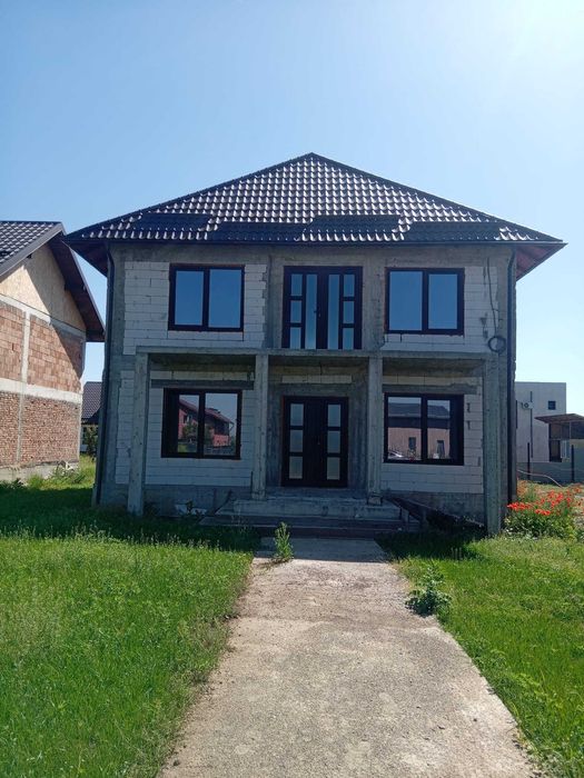 Casa De Vanzare