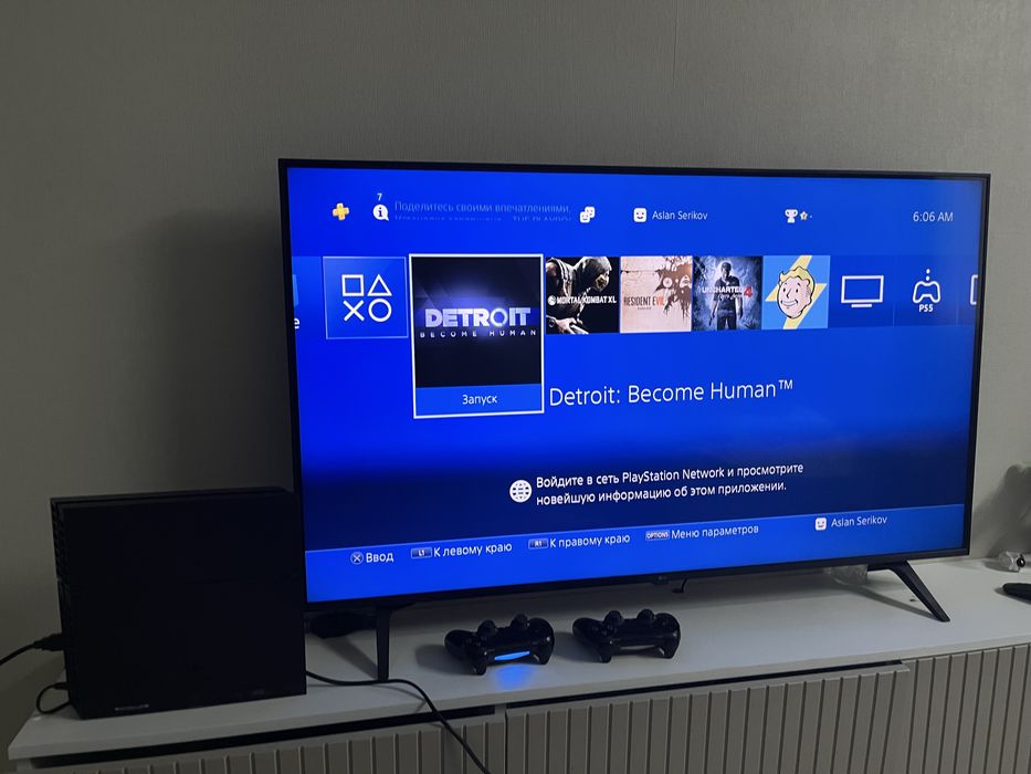 PlayStation 4 и джостик