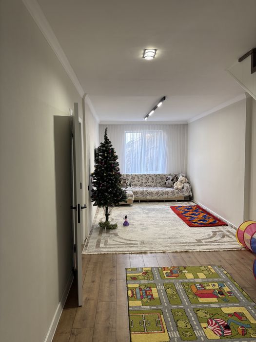 Продам двухэтажную дом-дачу