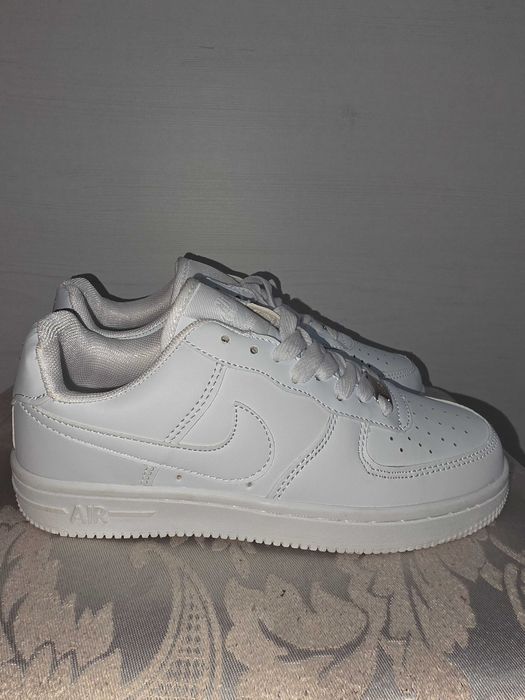 Nike Air Force 1 Low marimea 37,40,