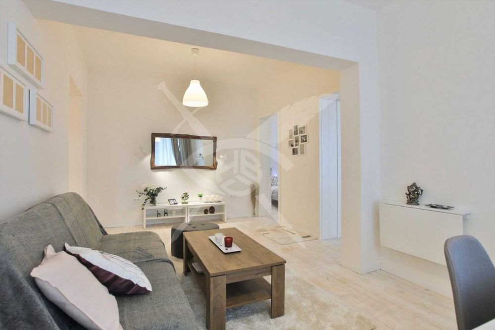 Продава се Тристаен апартамент в София, Център - 87 кв.м за 2931 €/кв.м - Снимка #1