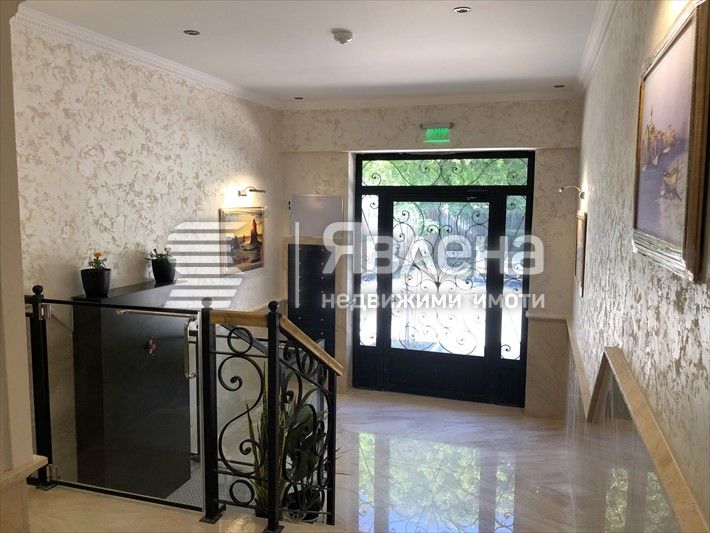 Продава се Тристаен апартамент в Варна, Център - 100 кв.м за 4500 €/кв.м - Снимка #4