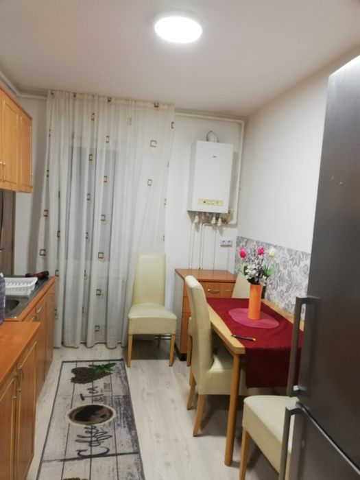 Inchiriez apartament 2 camere Sighisoara utilat si mobilat ,str garoafelor disponibil din data 5-10 su se accepta animale de companie ap 8