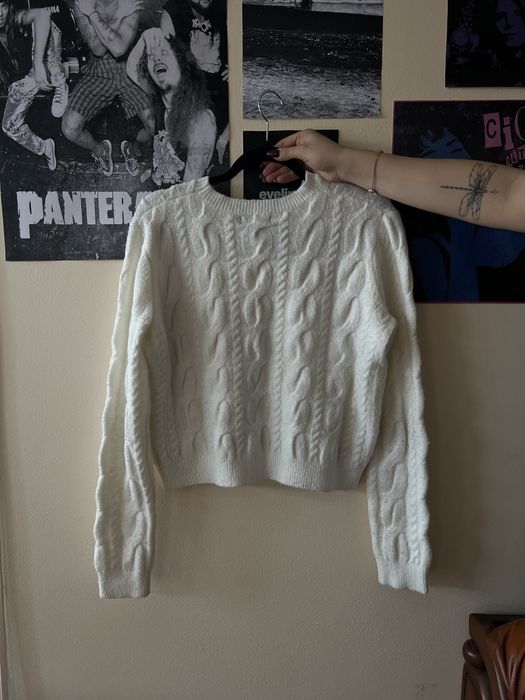 Бял пуловер Bershka