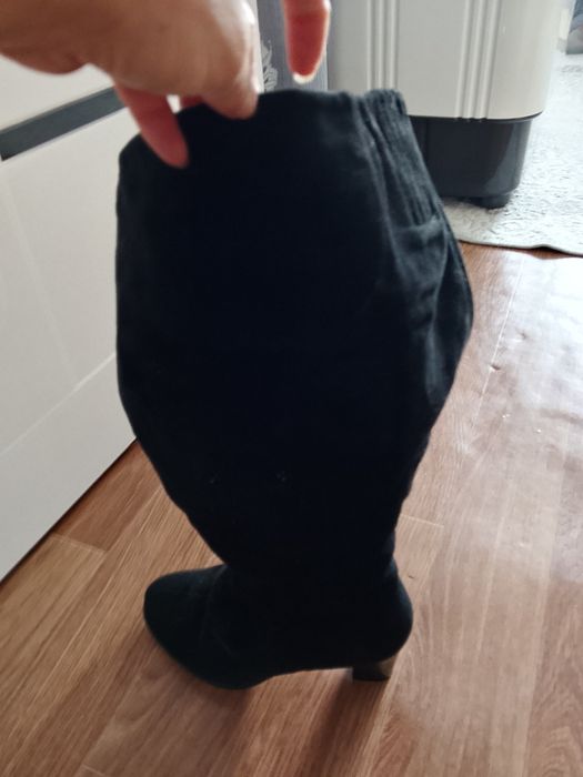 Продам сапоги натуральные замша