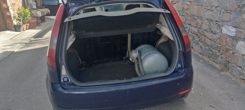 Форд фиеста бензин на части