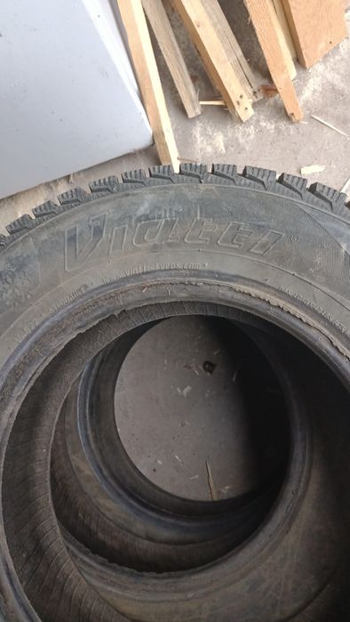 продам зимнию резину