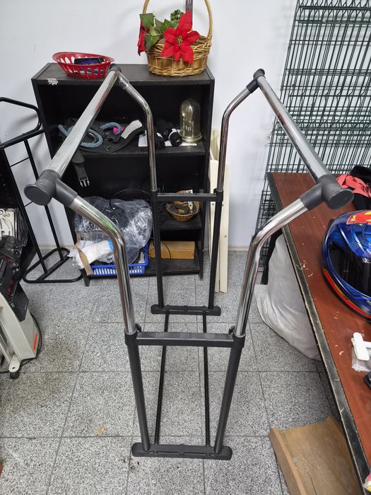 Stander/Stender haine, de plastic